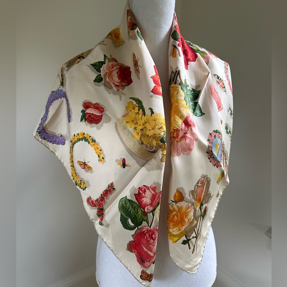 GUCCI Flora Vibrant Floral Silk Scarf 33” square